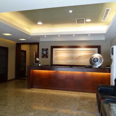 Wuzhou Hotel Kota Hualien Bagian luar foto
