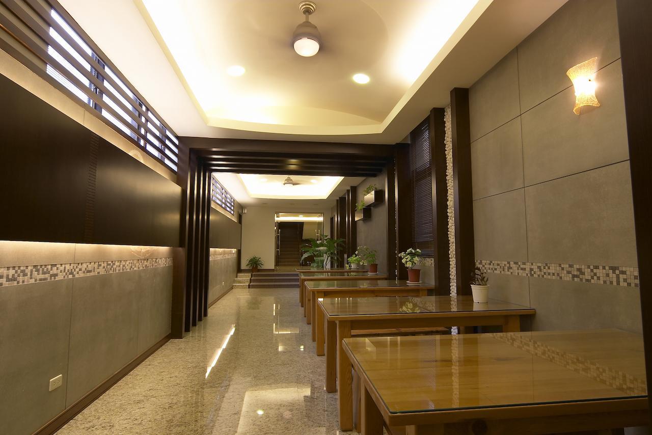 Wuzhou Hotel Kota Hualien Bagian luar foto