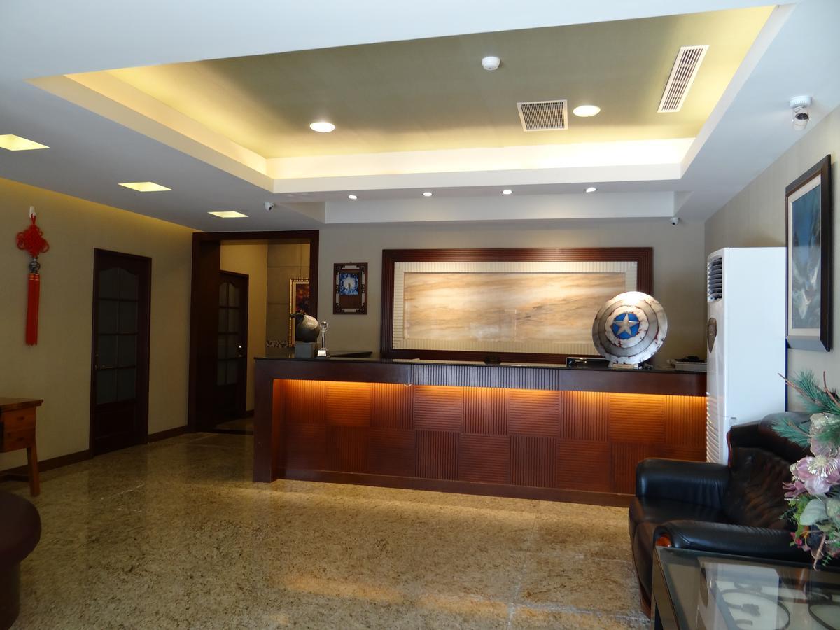 Wuzhou Hotel Kota Hualien Bagian luar foto