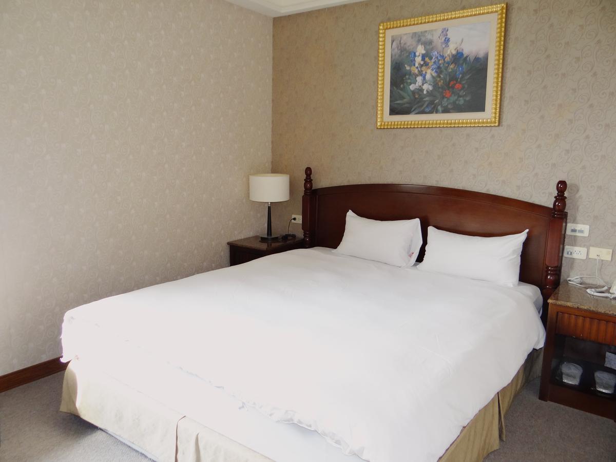Wuzhou Hotel Kota Hualien Bagian luar foto
