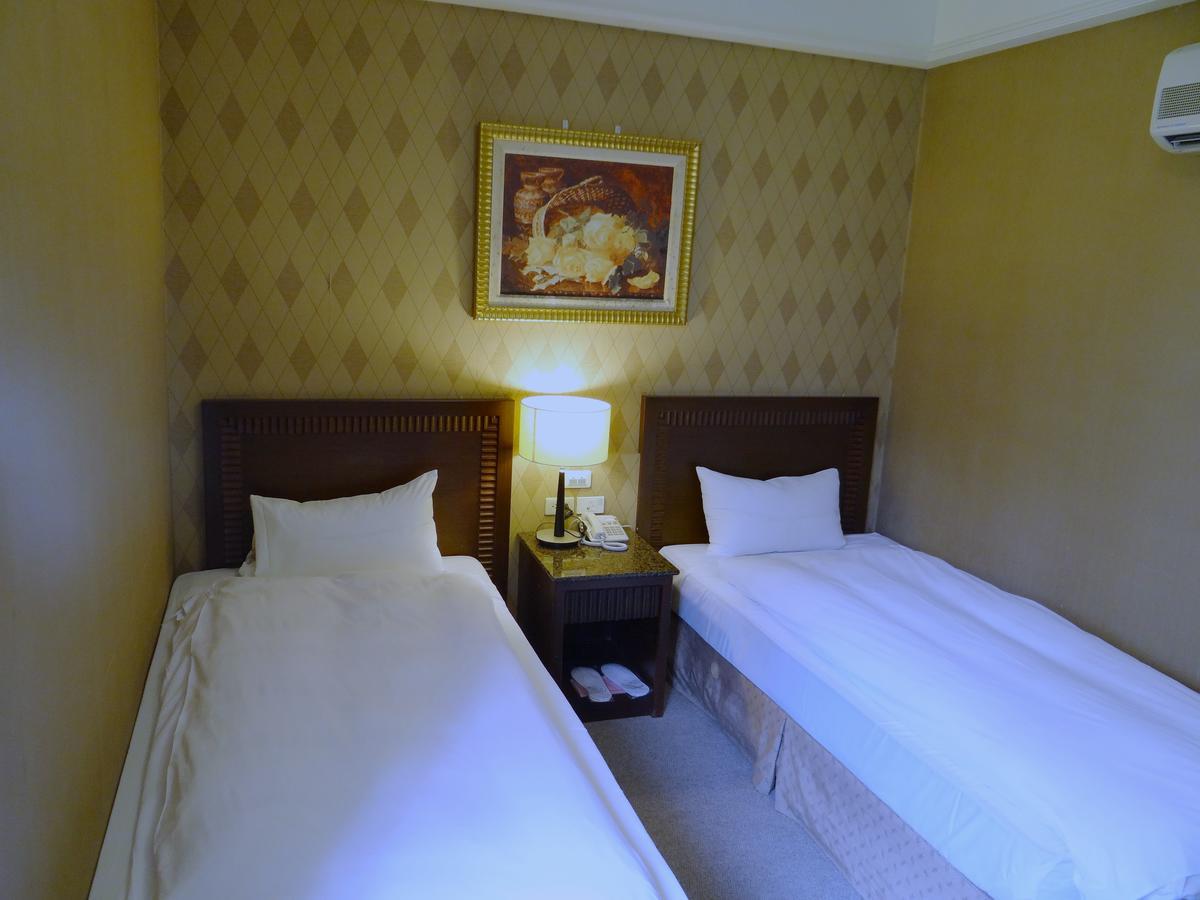 Wuzhou Hotel Kota Hualien Bagian luar foto