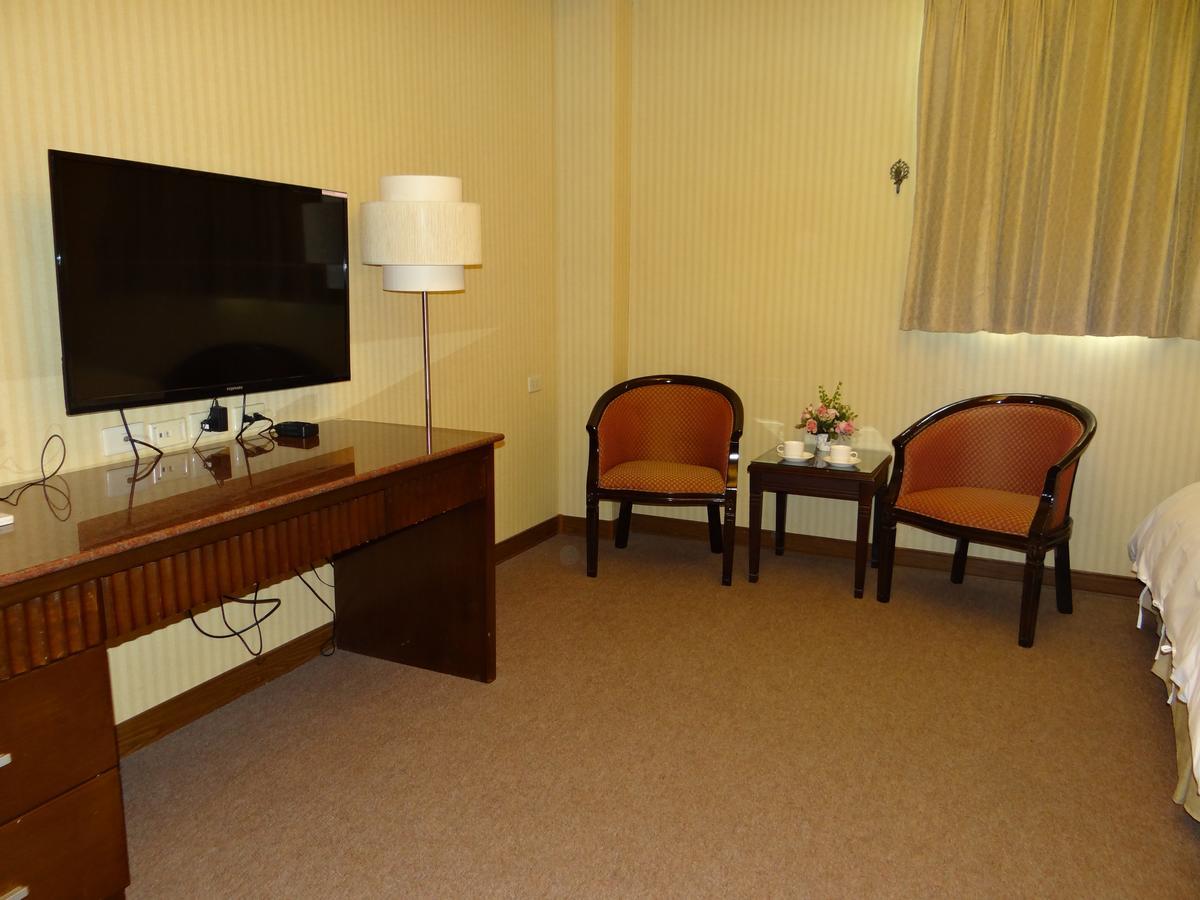 Wuzhou Hotel Kota Hualien Bagian luar foto