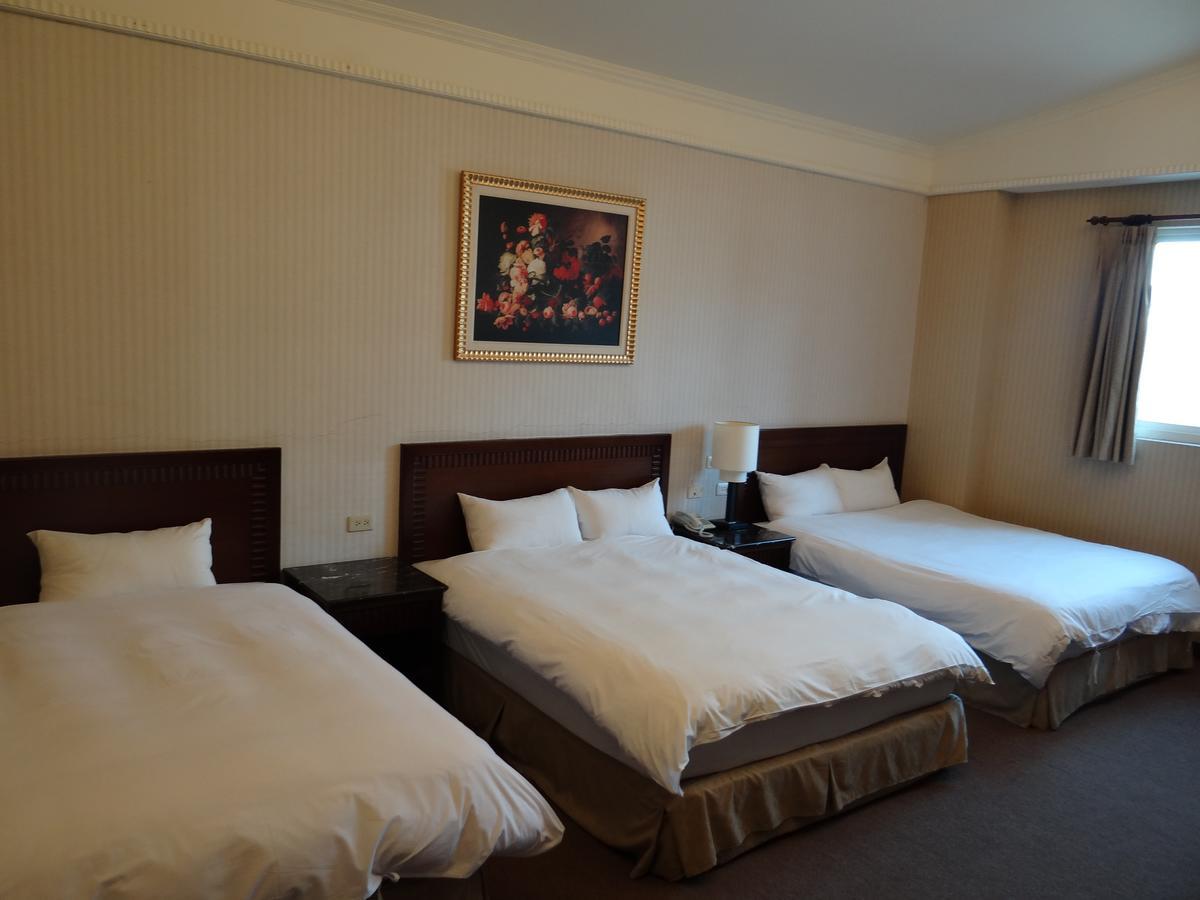 Wuzhou Hotel Kota Hualien Bagian luar foto