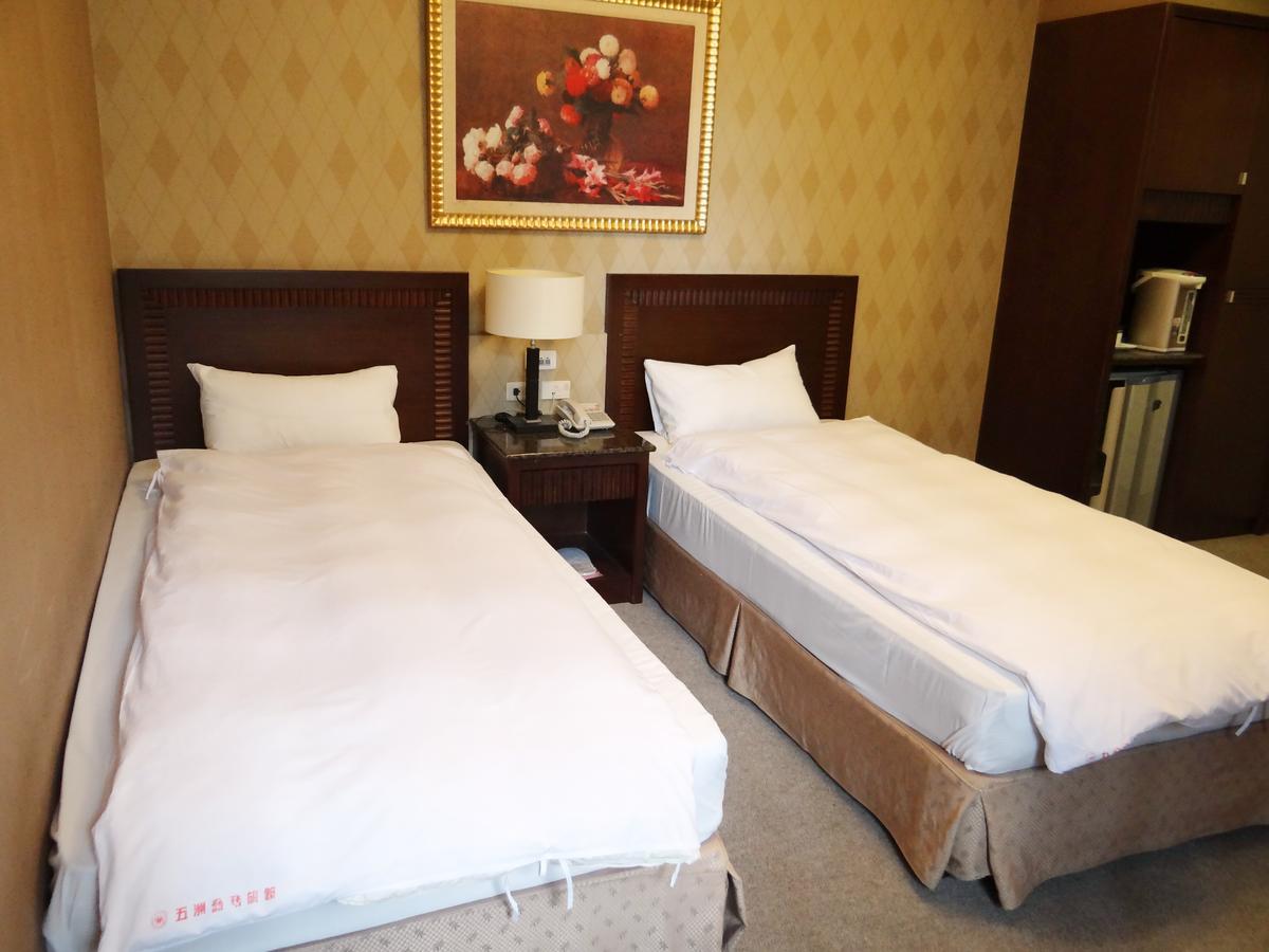 Wuzhou Hotel Kota Hualien Bagian luar foto