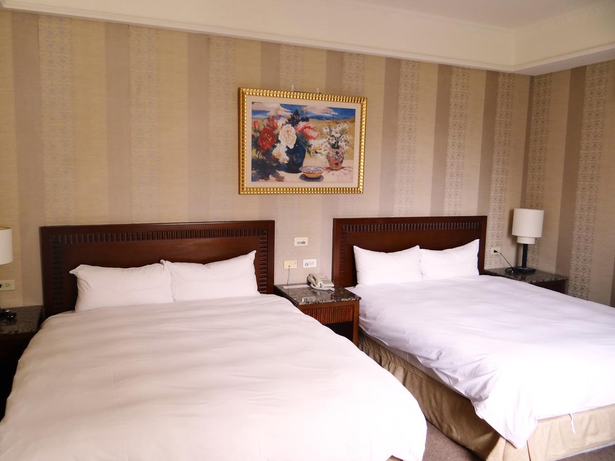 Wuzhou Hotel Kota Hualien Bagian luar foto