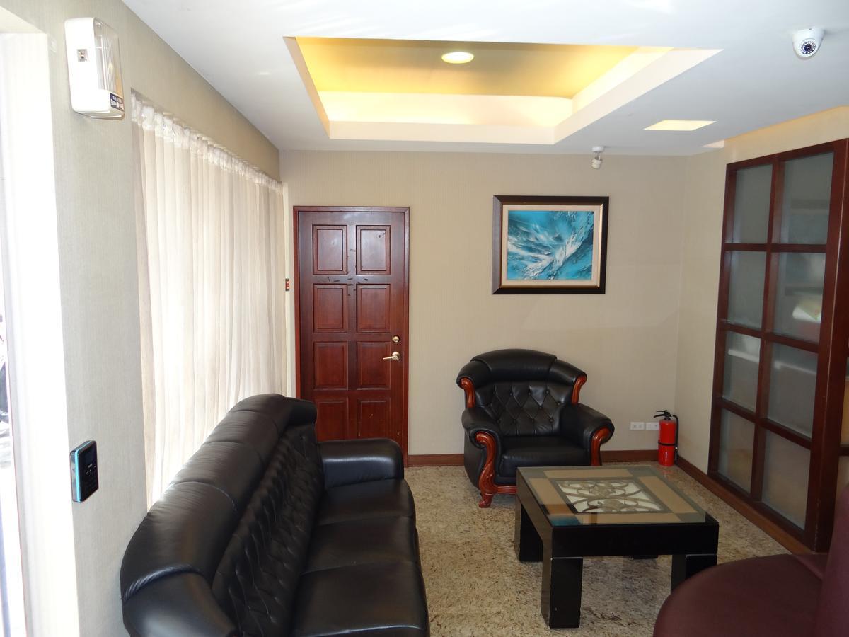 Wuzhou Hotel Kota Hualien Bagian luar foto
