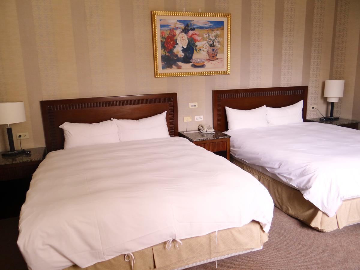 Wuzhou Hotel Kota Hualien Bagian luar foto