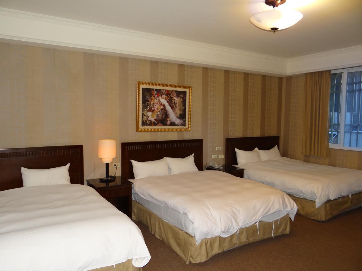 Wuzhou Hotel Kota Hualien Bagian luar foto
