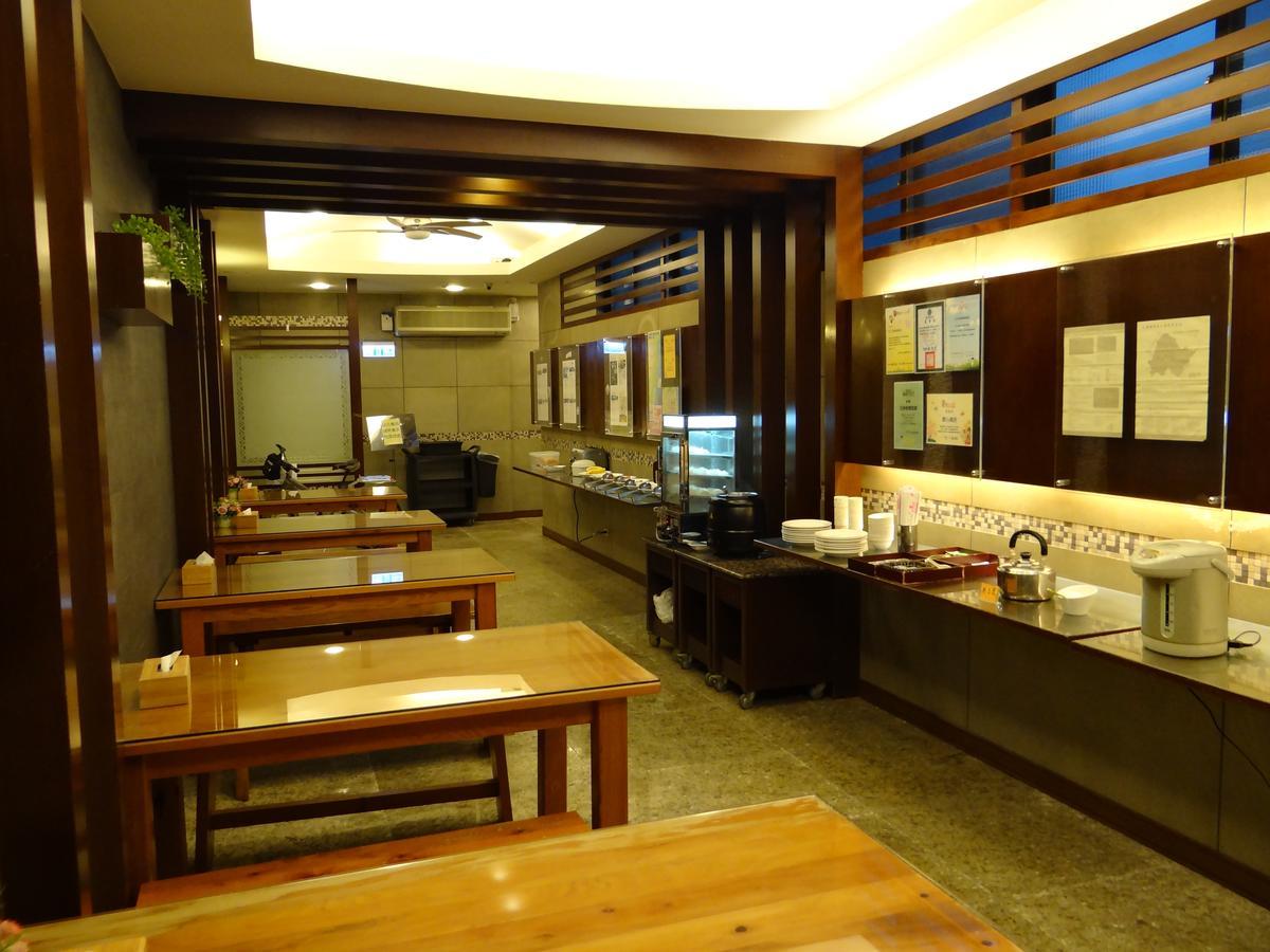 Wuzhou Hotel Kota Hualien Bagian luar foto
